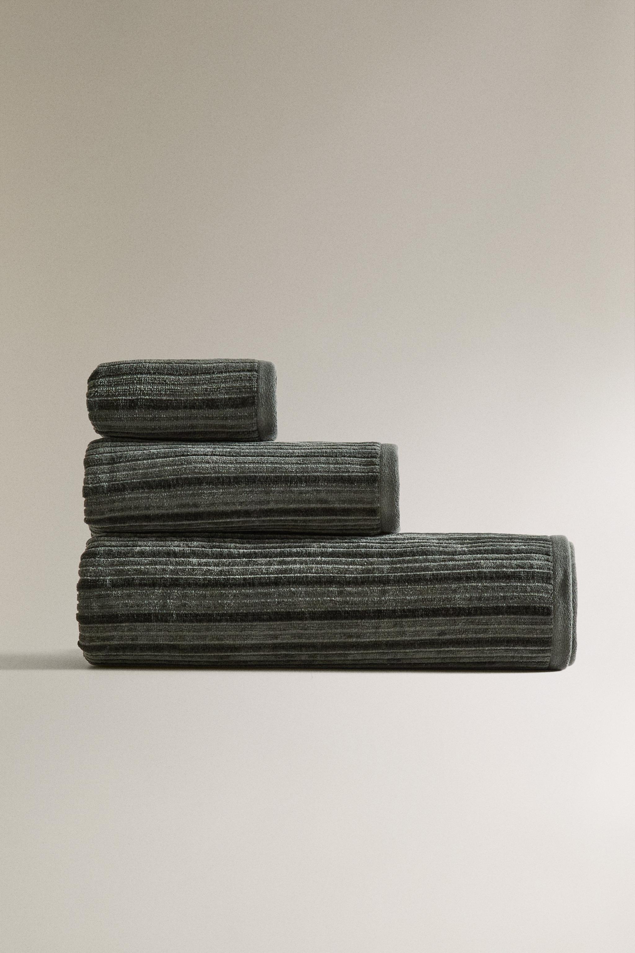 SERVIETTE DE BAIN VELOURS TEXTURÉE RAYURES